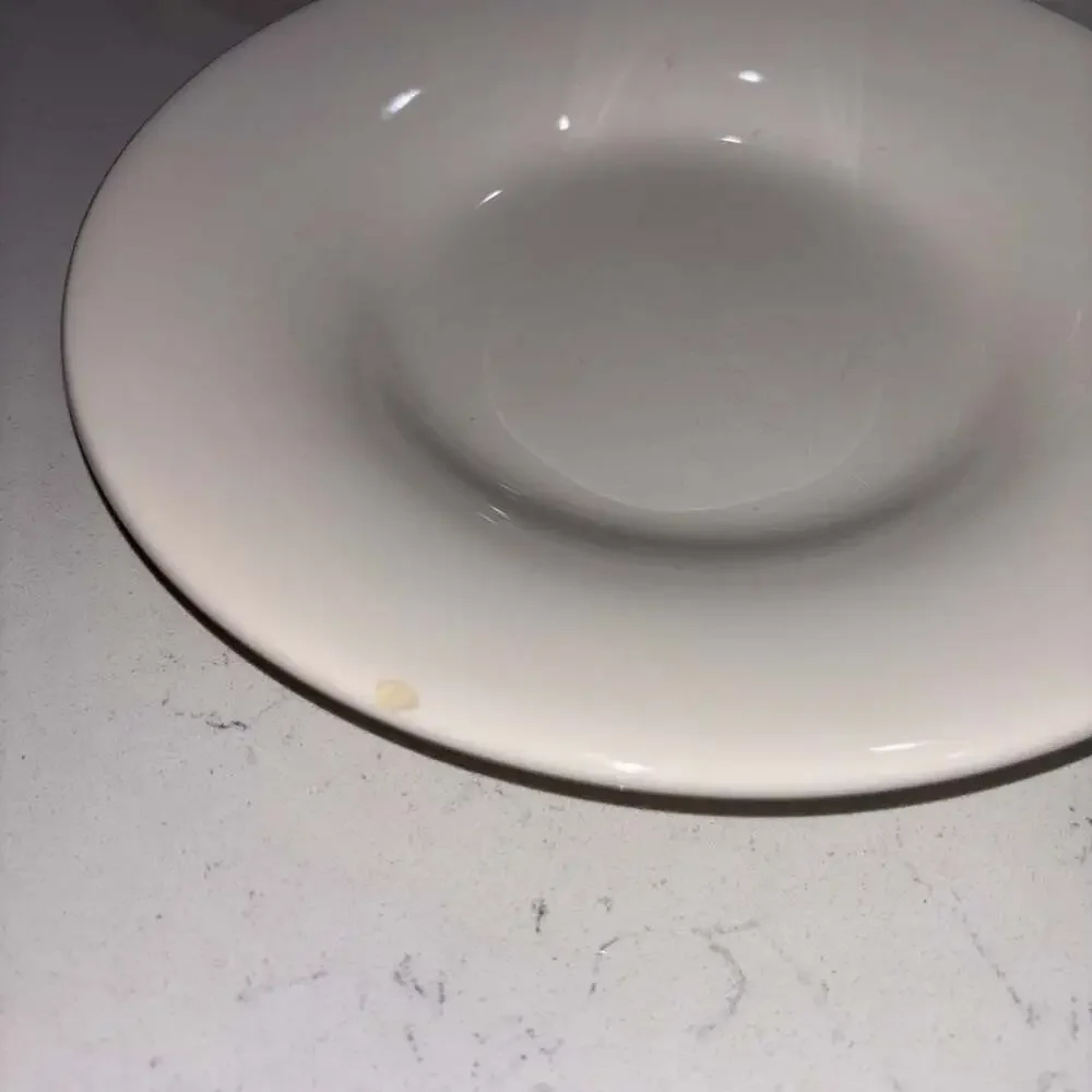 Pottery Barn Sausalito Ivory Rimmed Pasta Bowls, Set of 4